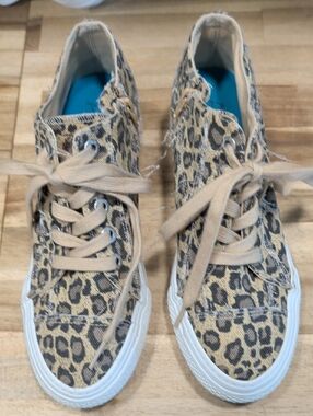 Blowfish Leopard Print Sneakers - Beige/Tan